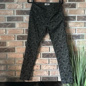 Iris Jeans flocked jeans.